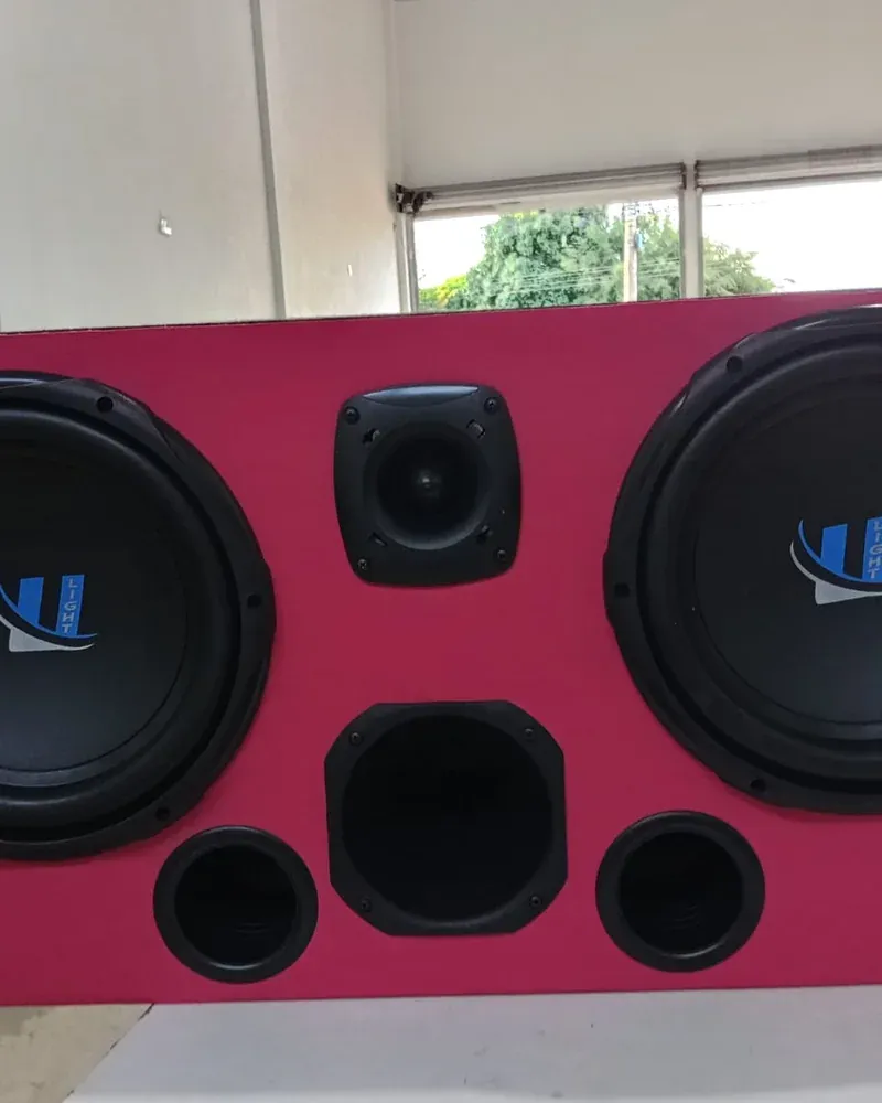 Som automotivo personalizado — Fênix Film's, Uberlândia/MG